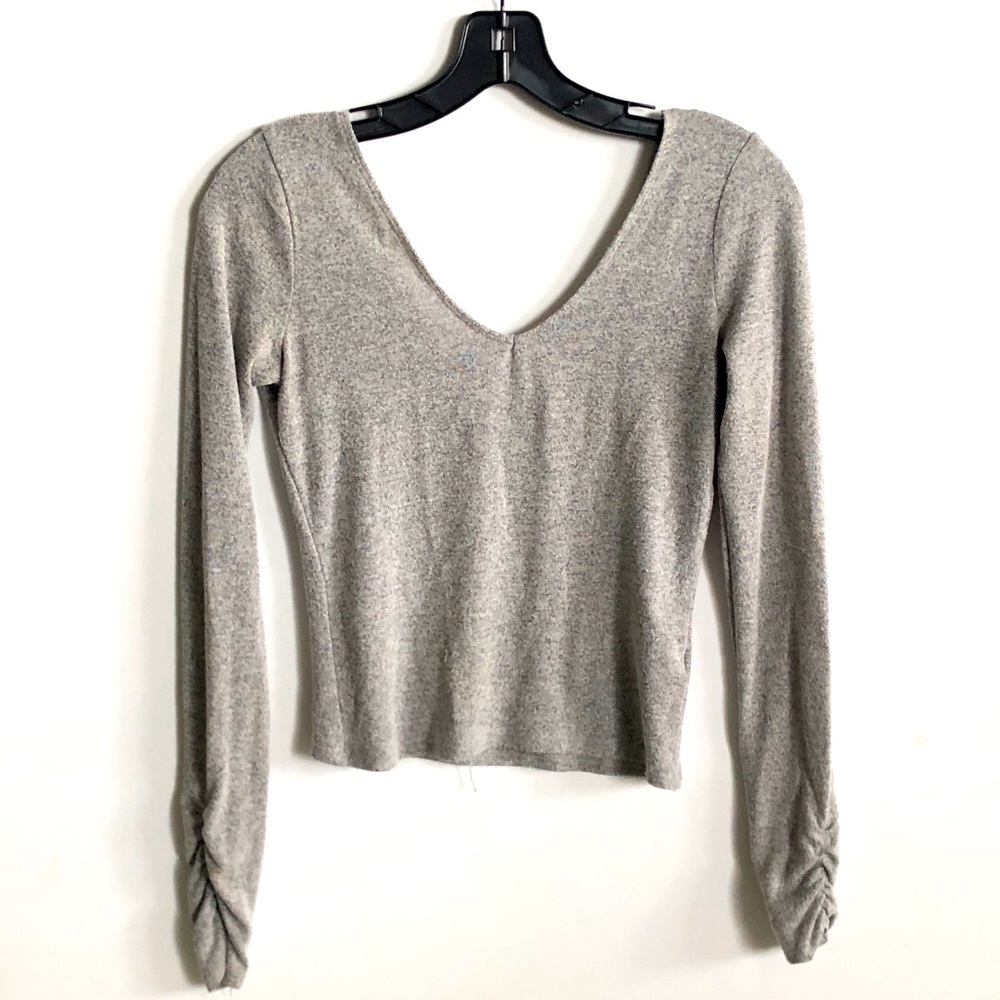 🌴GARAGE Gray Sweater Crop Top